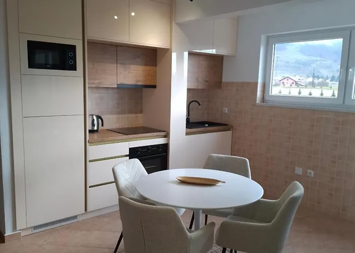 Mika Апартаменты *